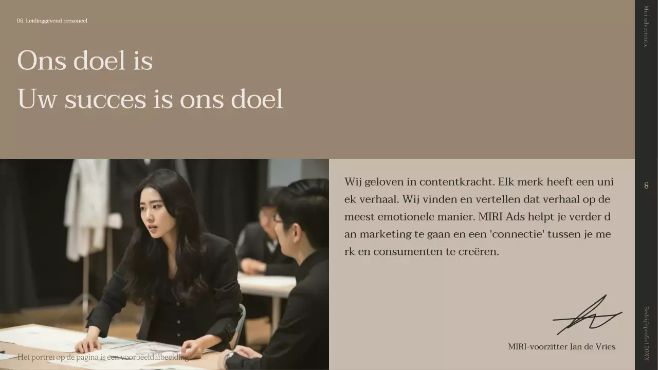 Een eenvoudig verhalend bedrijfsprofiel in beige