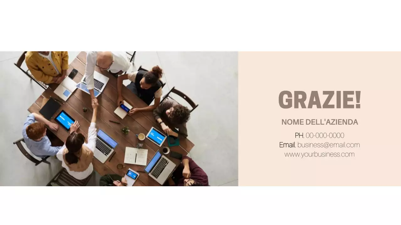 Materiali business classici in beige e marrone