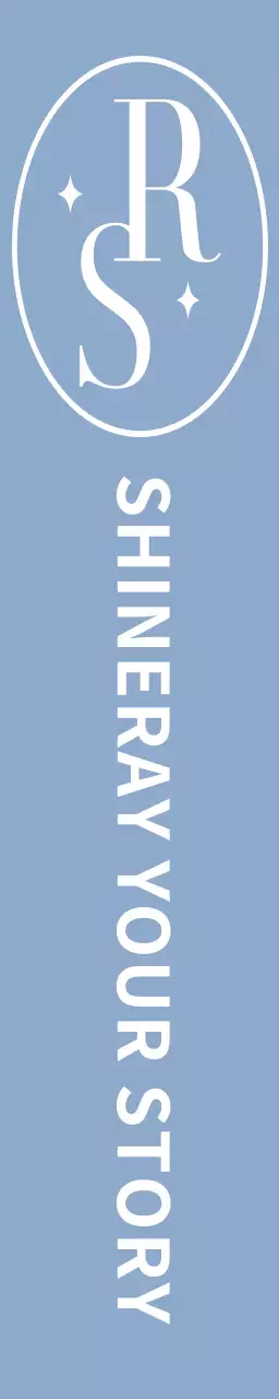 楕円形とキラキラのアルファベットロゴの高級感あるビューティーショップ。