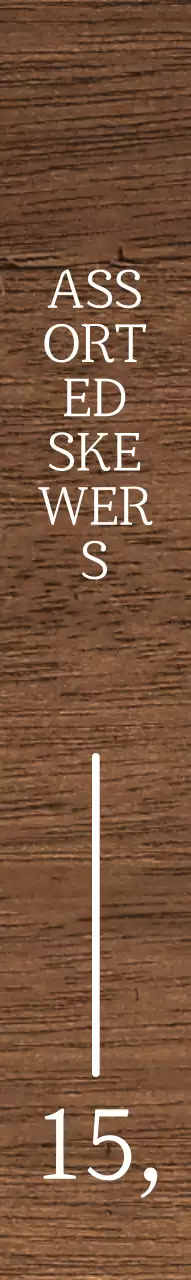 Putih yang terinspirasi dari oriental dengan titik-titik merah karakter Cina