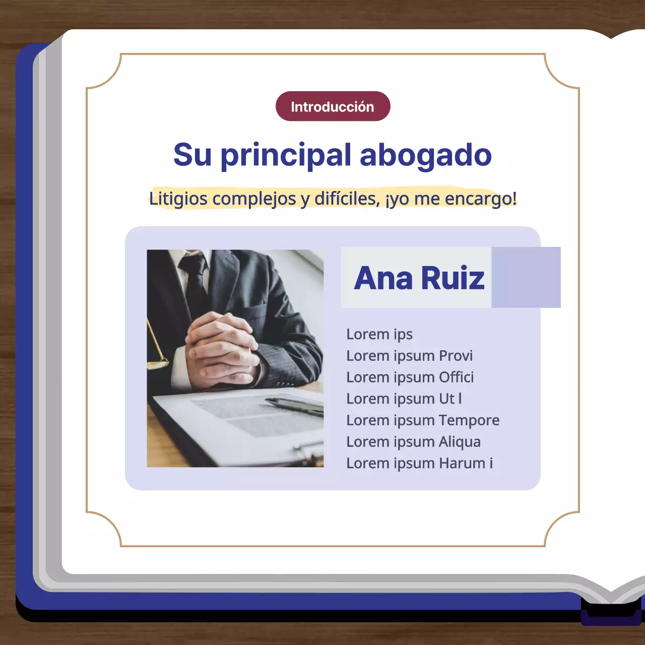 Una sencilla promoción de un bufete de abogados en azul marino y dorado