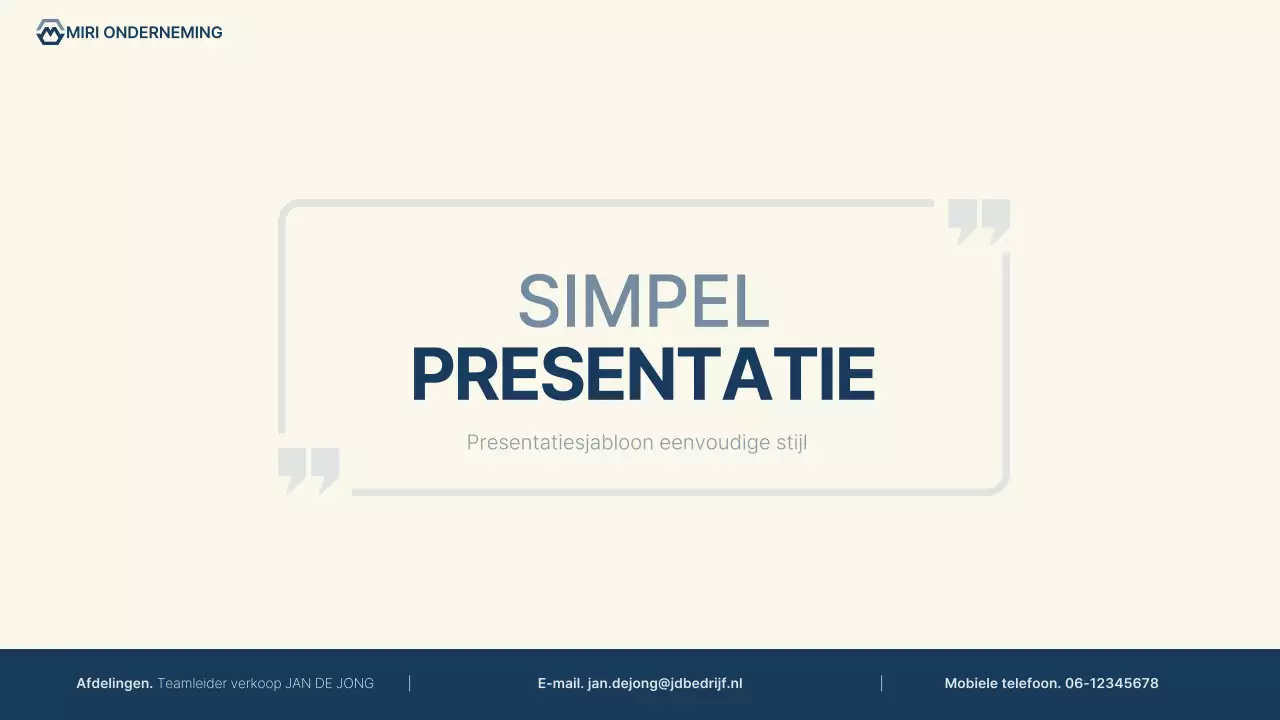 Eenvoudig presentatierapport in lichtblauw en marineblauw