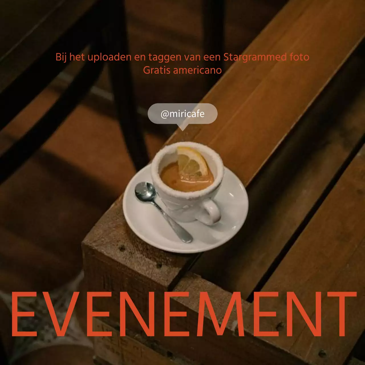 Promoot een eenvoudige groene en oranje caféaankondiging