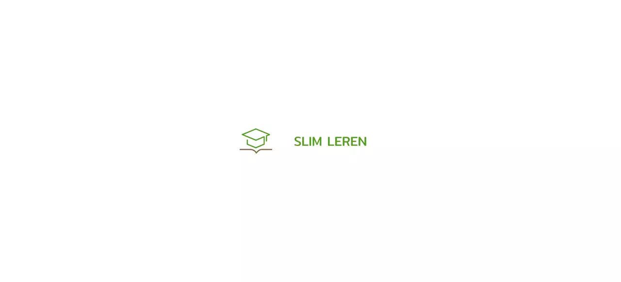 Smart Learning met groene bachelor pet en boekillustratie logo