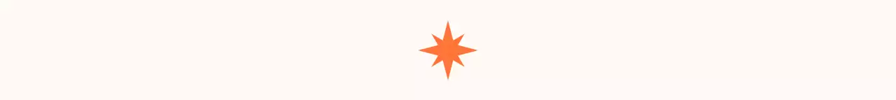 타이그래피와 위아래 선이 인상 깊은 스트랩 디자인