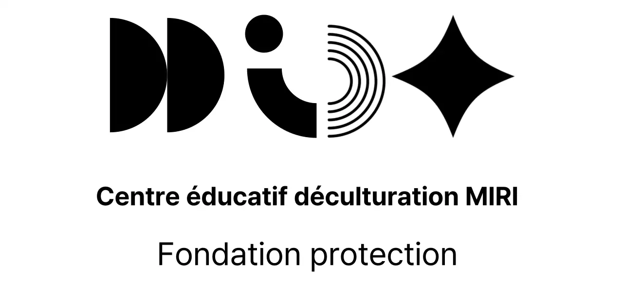 Logo pour la conception d'un centre culturel en géométrie