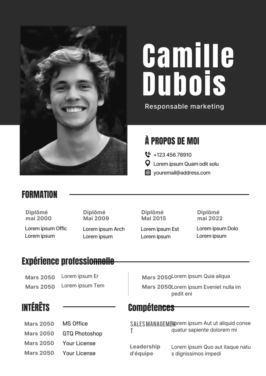 Description d'un CV simple en blanc et noir