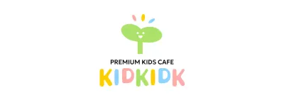 Café pour enfants avec icône d'un bourgeon souriant