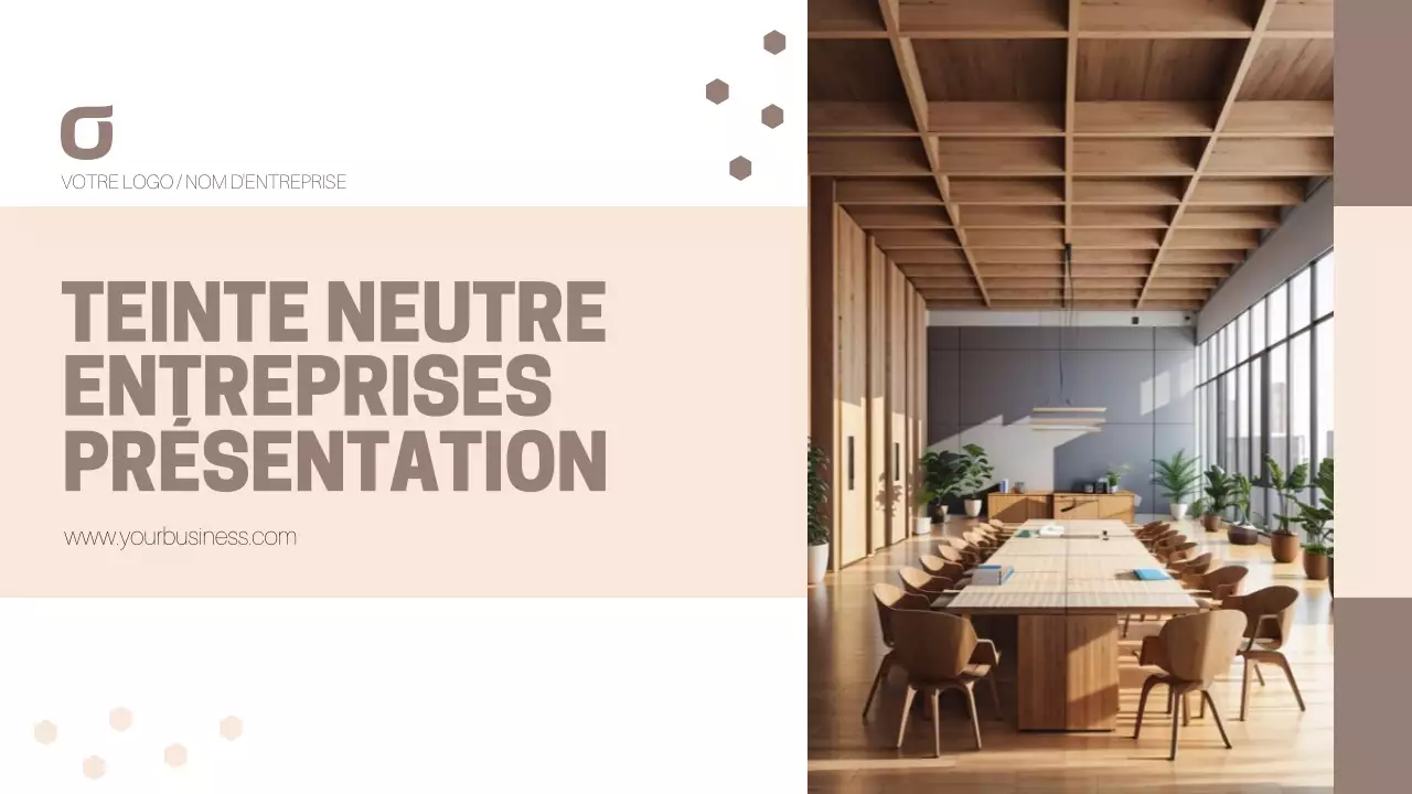 Matériel d'affaires classique en beige et marron