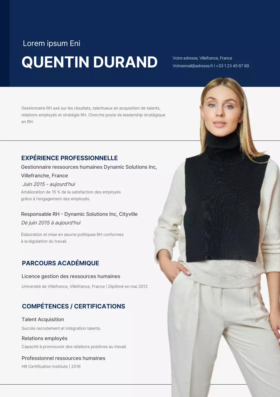Description d'un CV simple en bleu et blanc