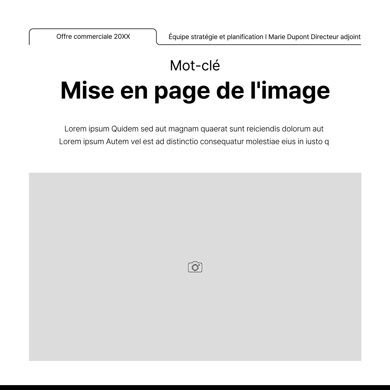 Promouvoir une mise en page avec de nombreux cadres photo simples en blanc et noir