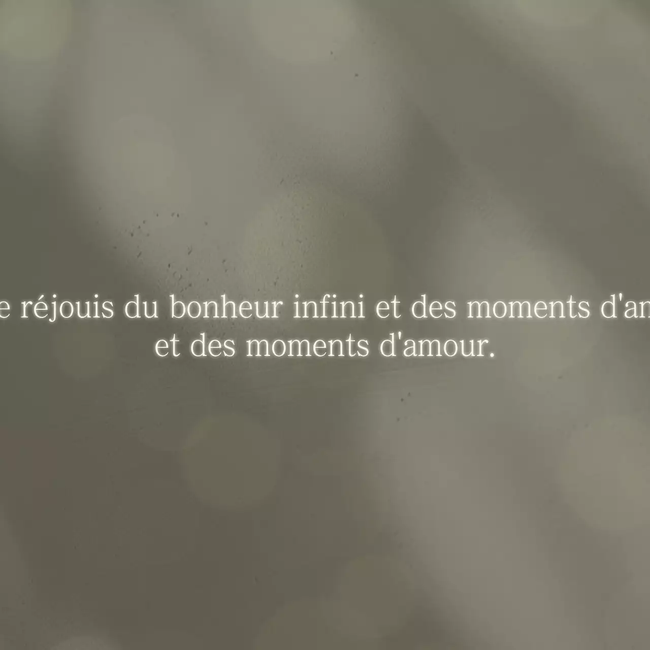 Vidéo apéritive beige simple et facile à réaliser