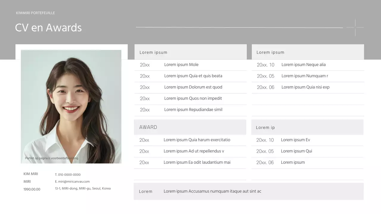 De portfolio-introductie van een modern merkmarketeer in lichtblauw en wit