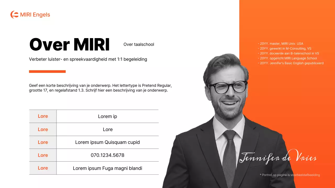 Een eenvoudige oranje en witte schoolprospectus