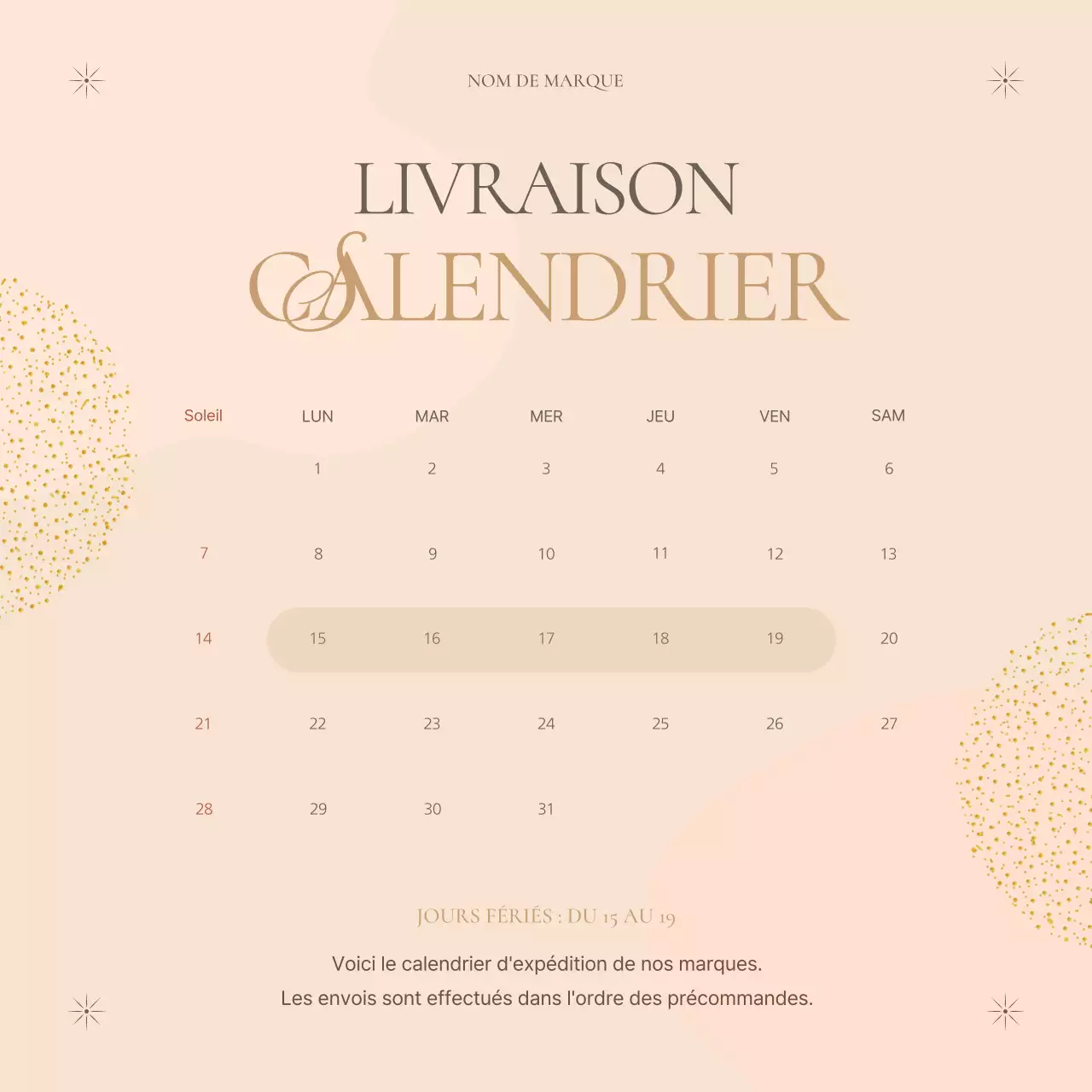 Une publicité classique pour une marque d'accessoires dans les tons beige et marron