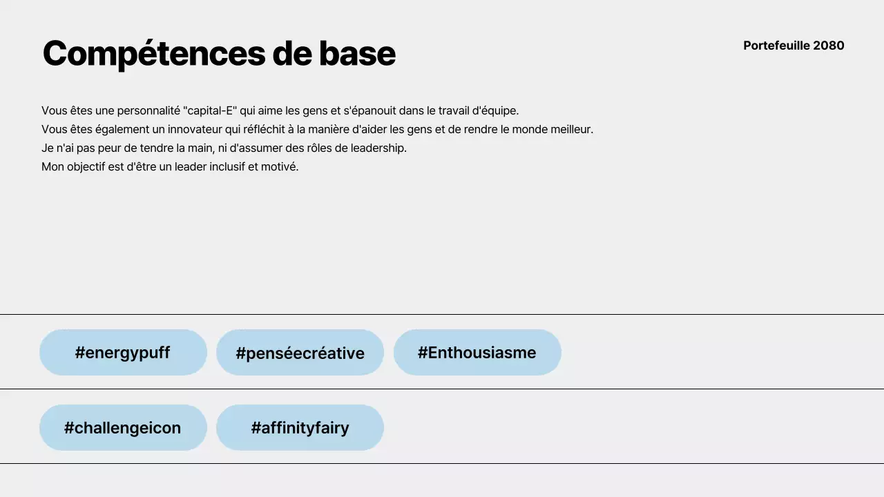 Un portfolio simple de demandeur d'emploi en blanc et bleu clair