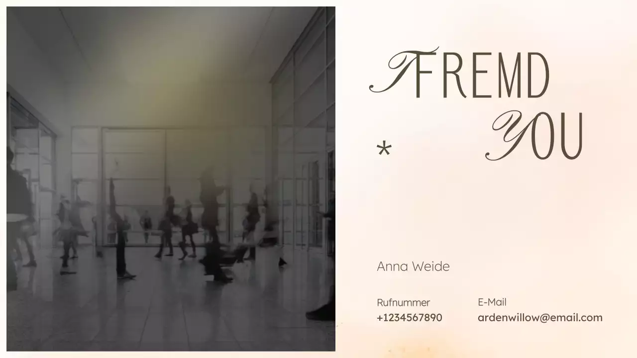 Elegante kreative Designmappe in Beige und Khaki