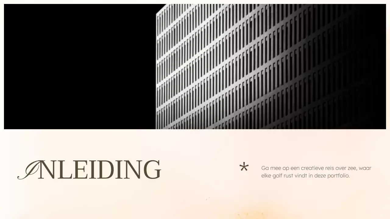 Elegant portfolio met creatief ontwerp in beige en kaki