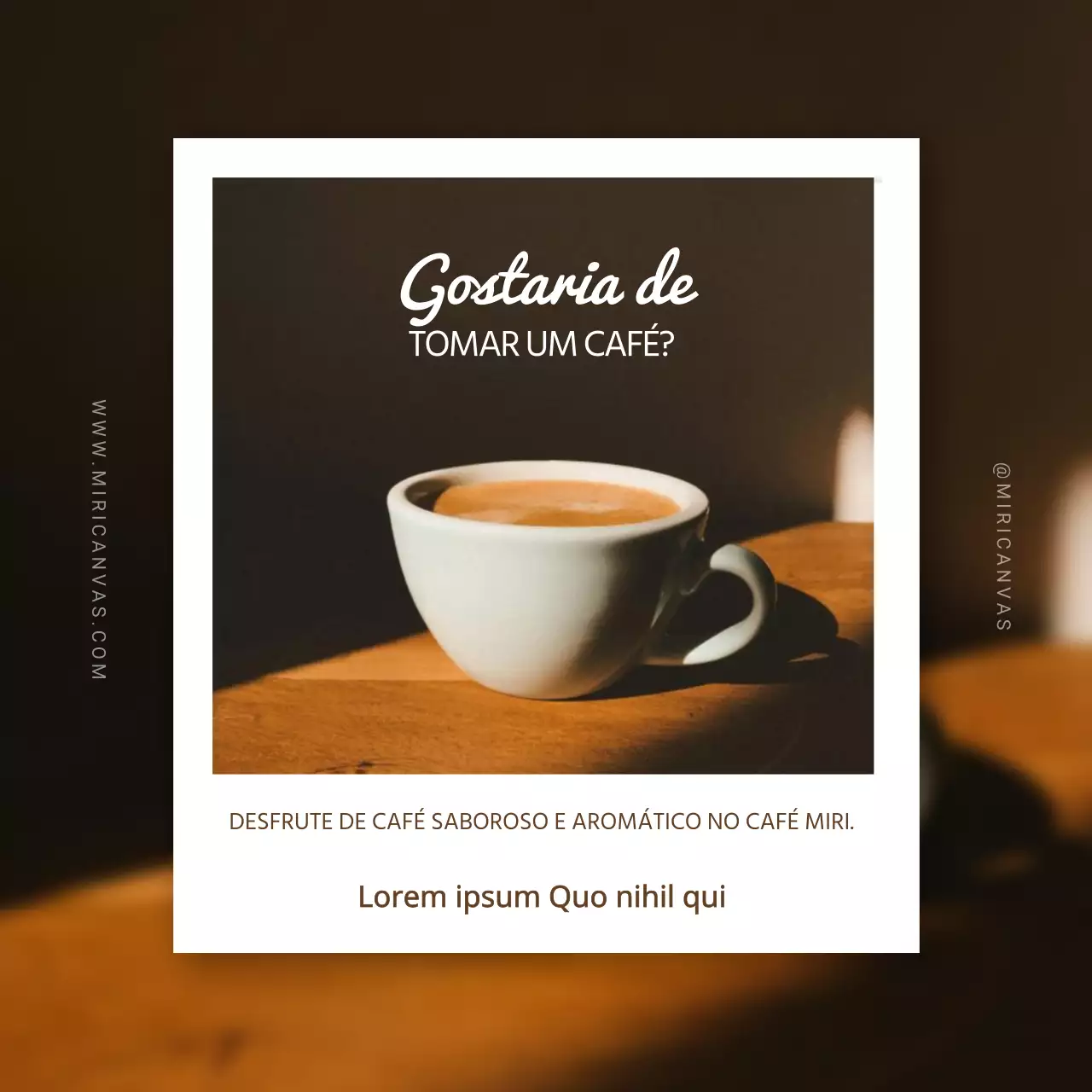 Um anúncio de café clássico em castanho e bege.