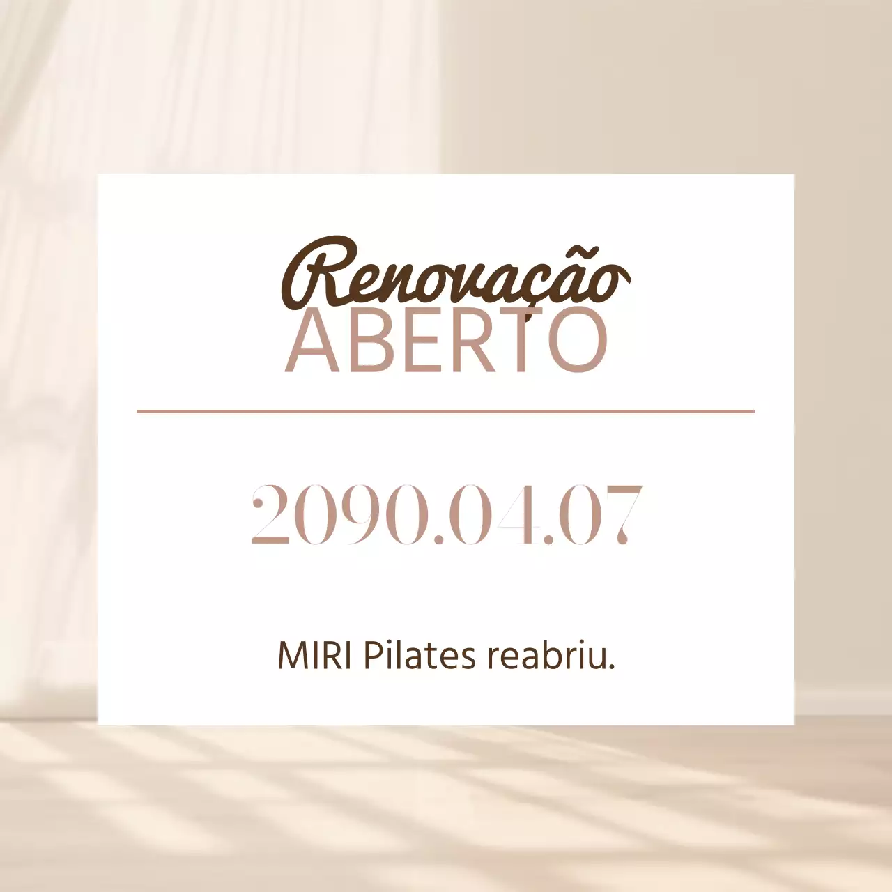 Um simples anúncio de abertura de Pilates em marfim e branco