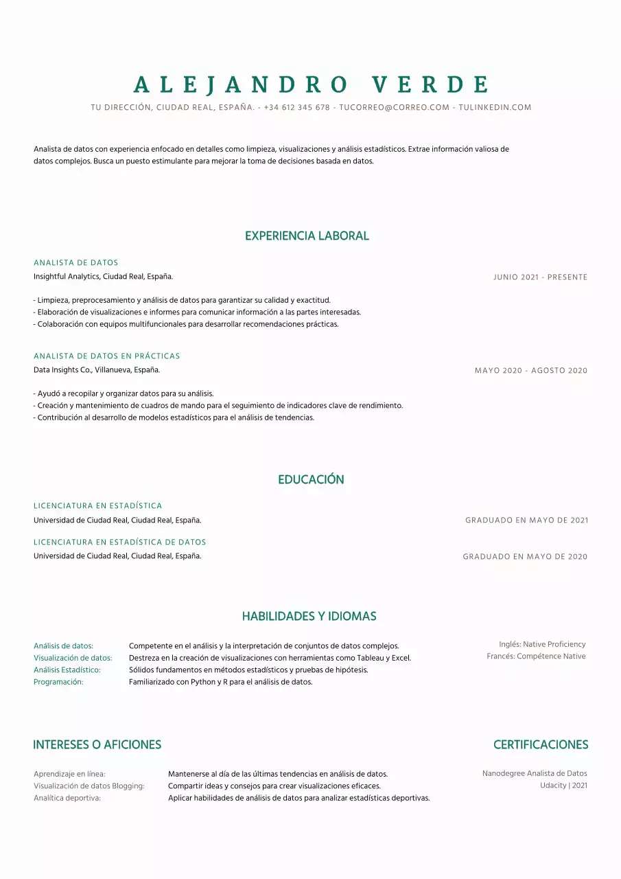 Currículum vitae de analista de datos gris, limpio y minimalista