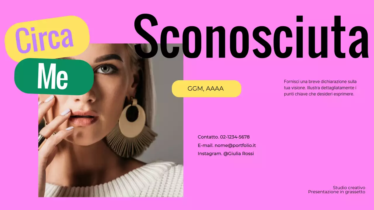 Un portfolio dal design audace in viola e giallo