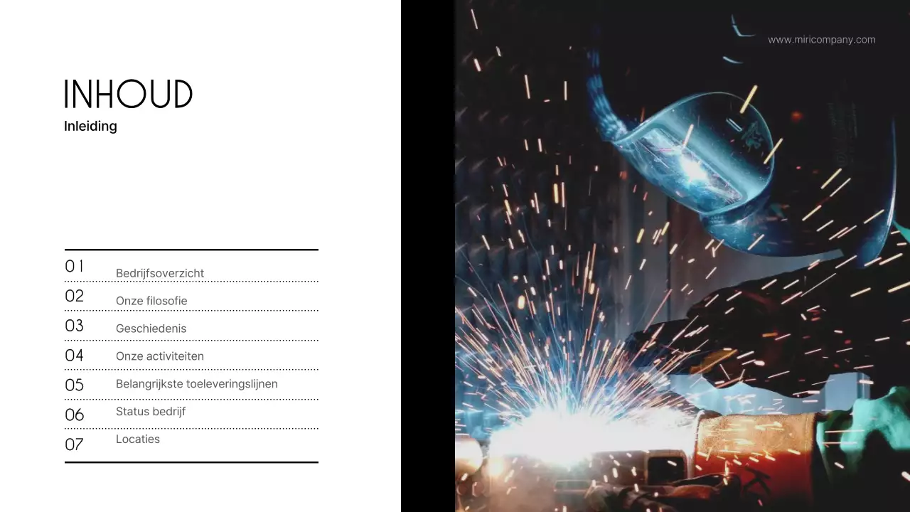 Een eenvoudige, zwart-grijze petrochemische fabrikantenprospectus