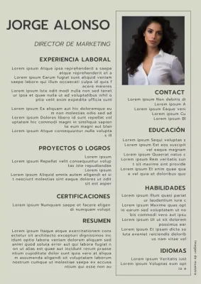 Caqui y gris Simple Marketing Manager Resume Introducción