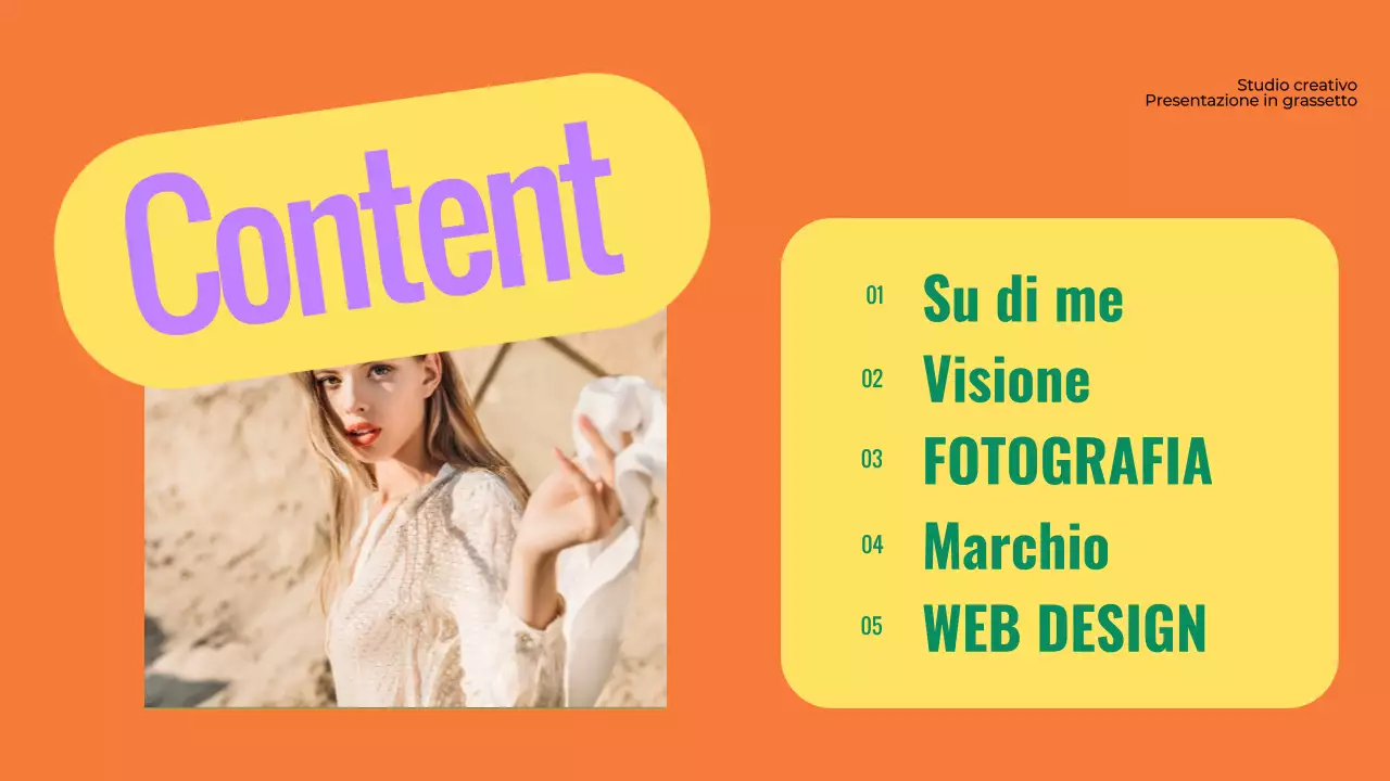 Un portfolio dal design audace in viola e giallo