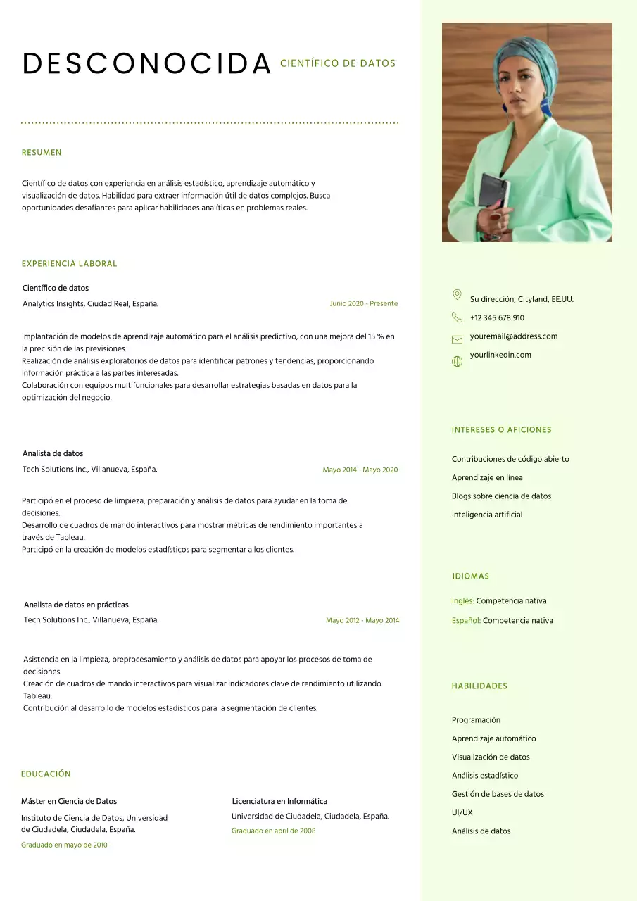 Blanco Verde Minimal Limpio Pastel Profesional Científico de Datos Plantilla de CV