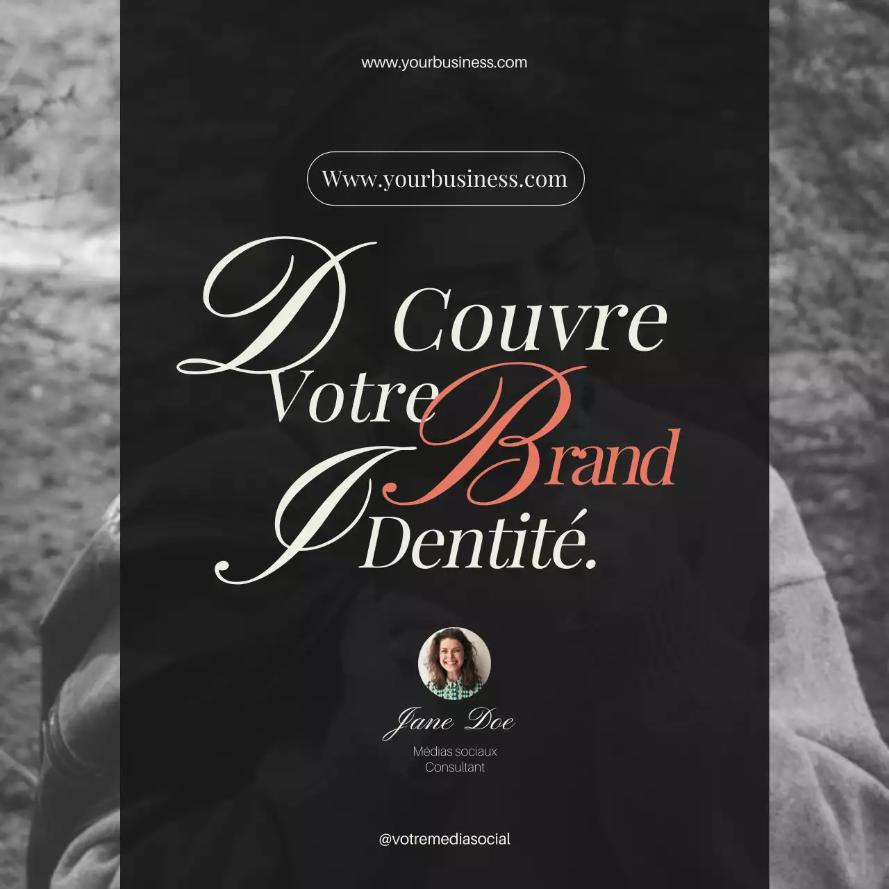 Black Modern Elegant Strategy for Building Brand Identity Tips Instagram Carousel (en anglais)