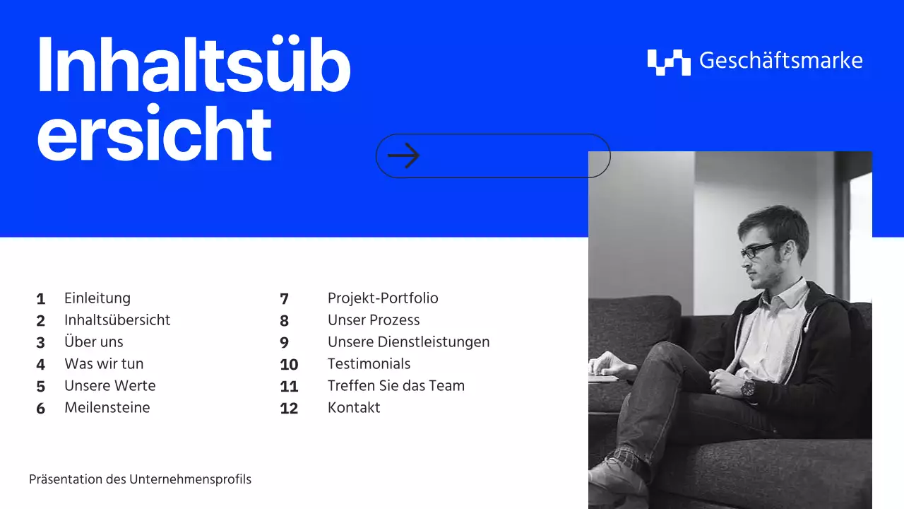 Grey and Blue Minimal Unternehmensprofil