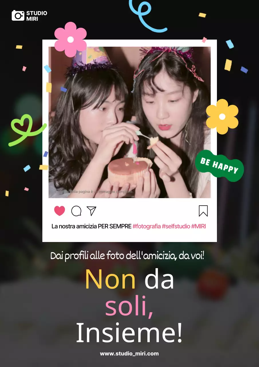 Annuncio in bianco e nero del self-studio