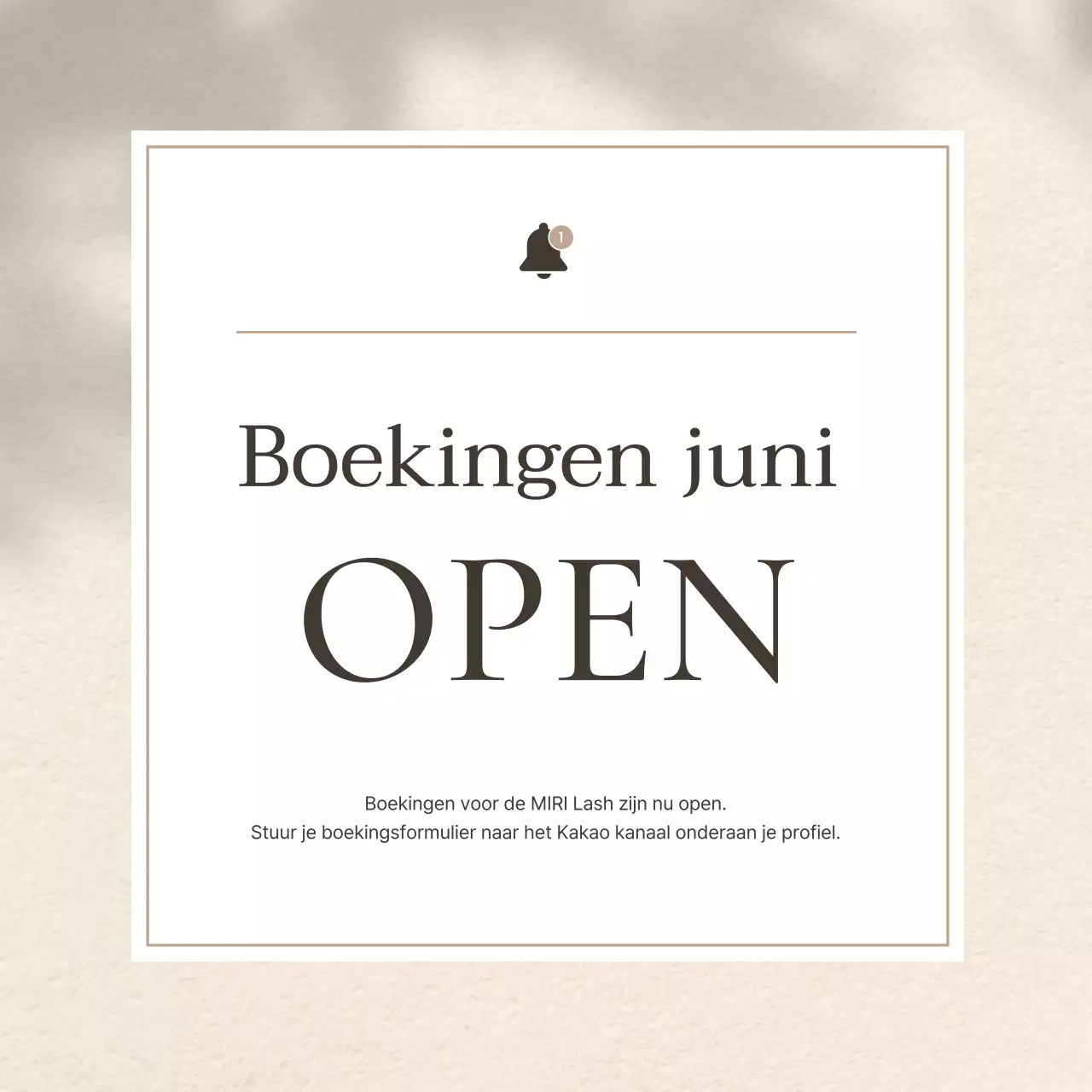 Moderne wimperaankondiging in bruin en beige