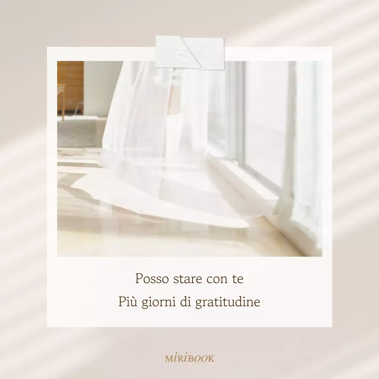 Una semplice posta sentimentale in beige e avorio