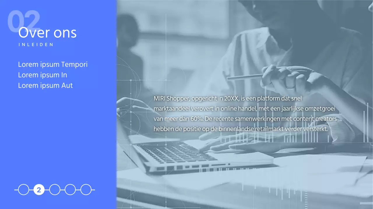 Eenvoudig voorstel voor samenwerking met influencers in blauw en wit