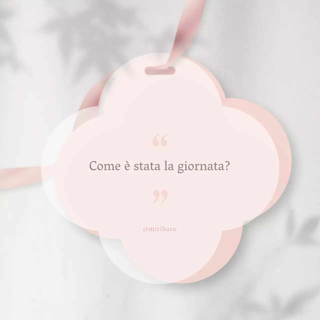 Posta sentimentale semplice in bianco e rosa