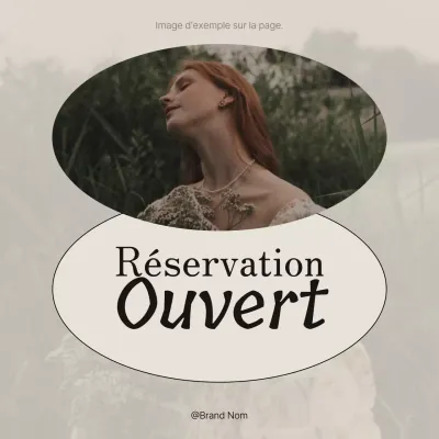 Annonce d'une réservation de services de marketing des médias sociaux en rose et ivoire