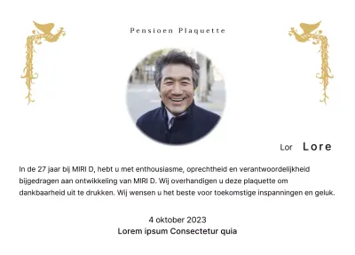 Een pensioenontwerp met een kleurrijke feniksillustratie en een cirkelvormige foto.