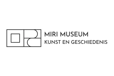 Kunstgalerie met geometrische vormen voor een artistiek gevoel