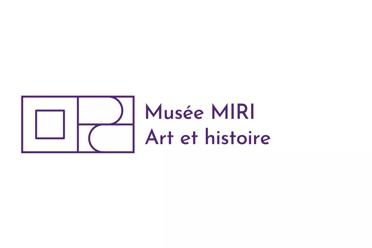 Galerie d'art avec des formes géométriques pour une sensation artistique