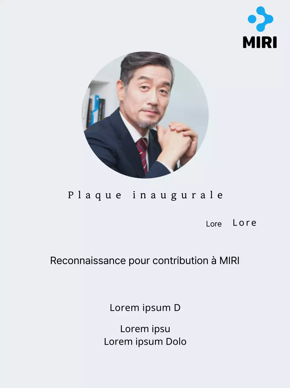 Une plaque d'inauguration à l'aspect soigné, portant le logo de votre entreprise