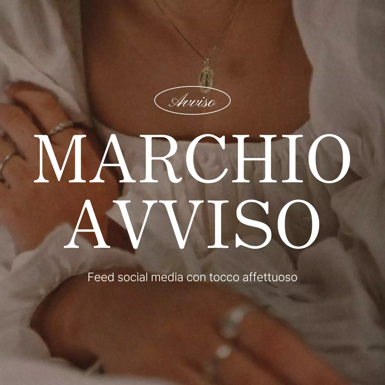 Annuncio di un feed di social media marketing di tendenza in rosa e avorio