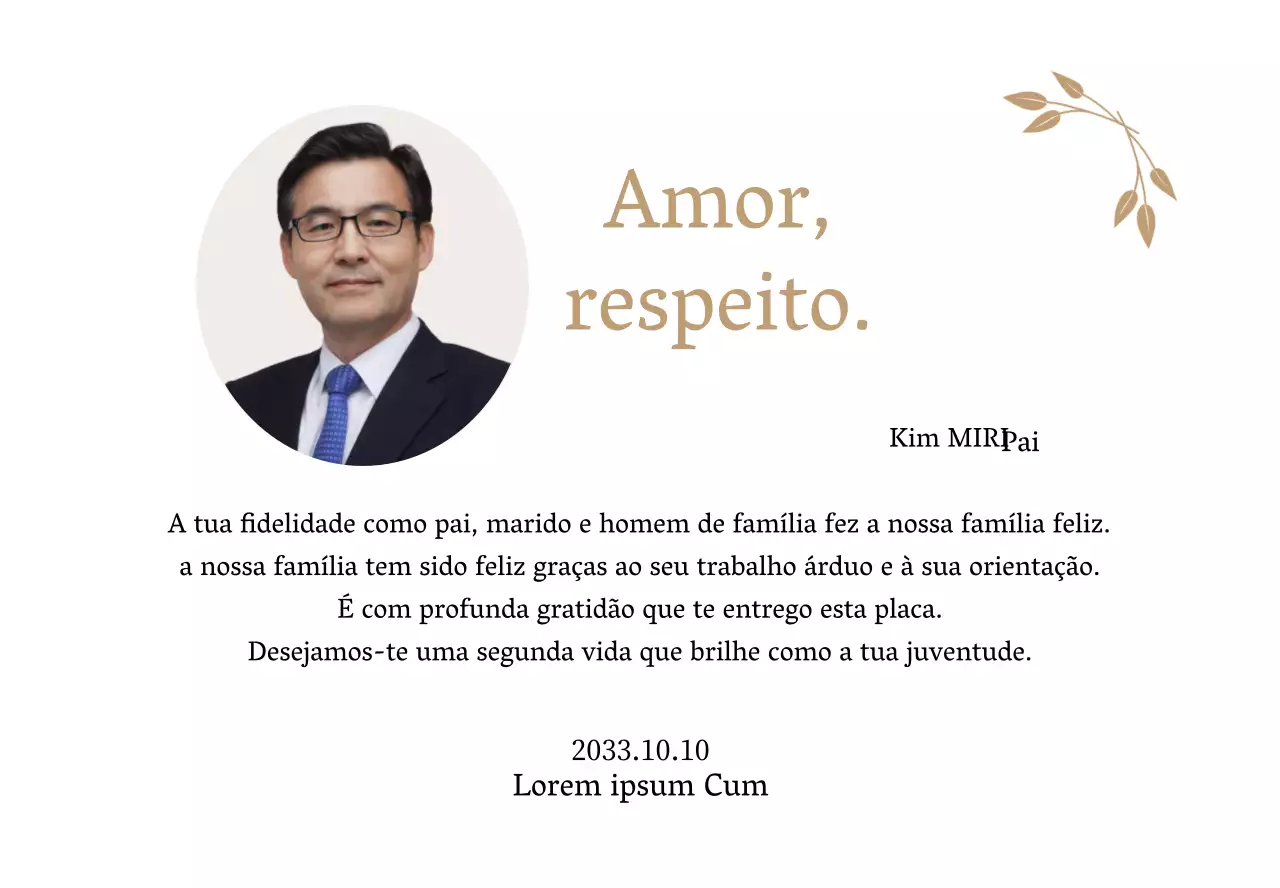 Uma nota de agradecimento estática e elegante para o Dia da Mãe com pétalas douradas e uma fotografia