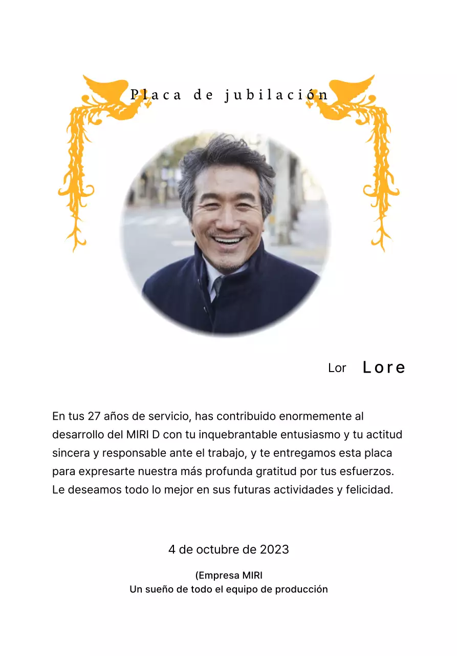 Un diseño de jubilación con una colorida ilustración de un ave fénix y una fotografía circular.