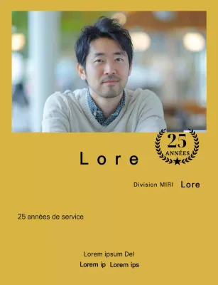 Un motif de remerciement comprenant une photo carrée avec un ruban doré et un marqueur de 25e anniversaire.