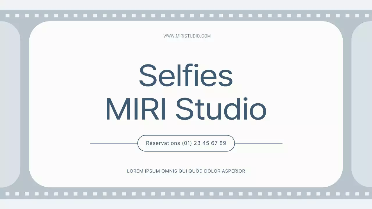 Un studio de selfie simple en gris et bleu clair