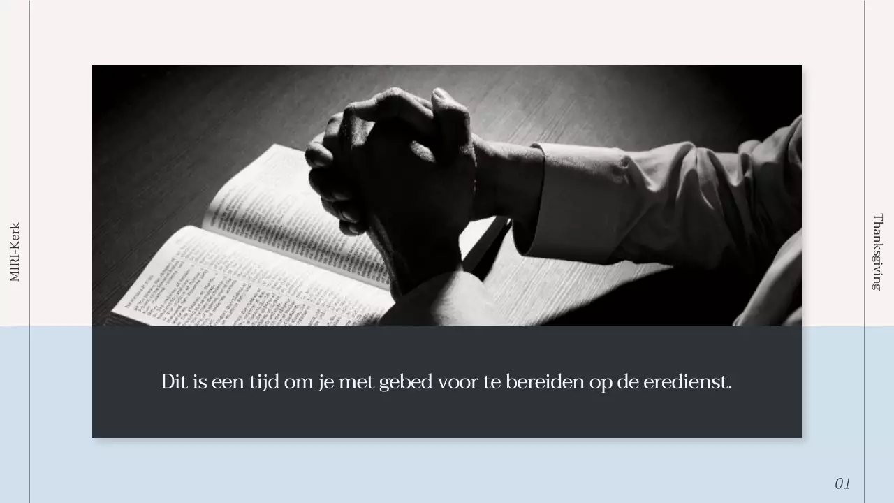 Eenvoudige kerkdienstgids in lichtblauw en marineblauw