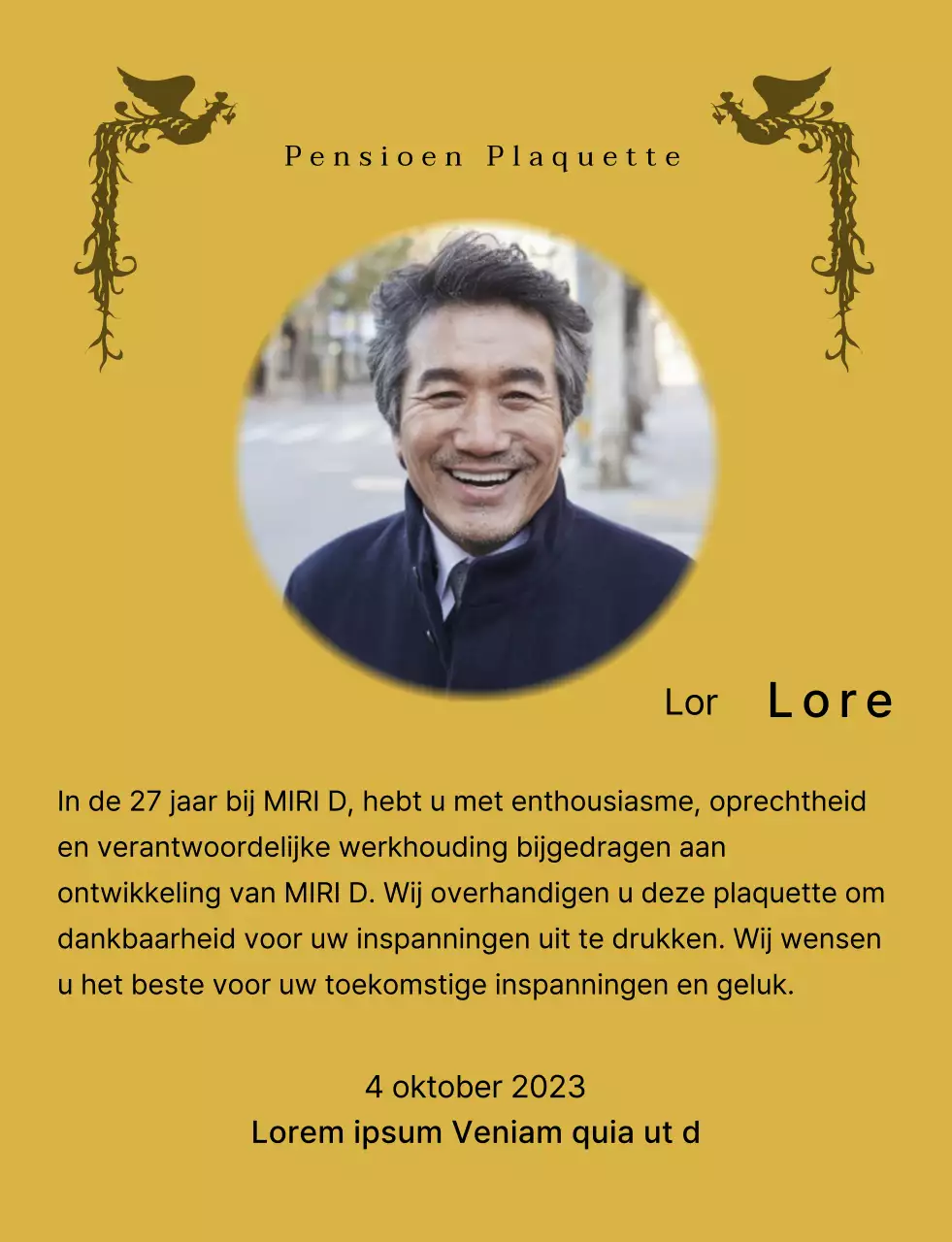 Een pensioenontwerp met een kleurrijke feniksillustratie en een cirkelvormige foto.