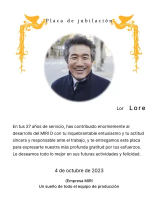 Un diseño de jubilación con una colorida ilustración de un ave fénix y una fotografía circular.